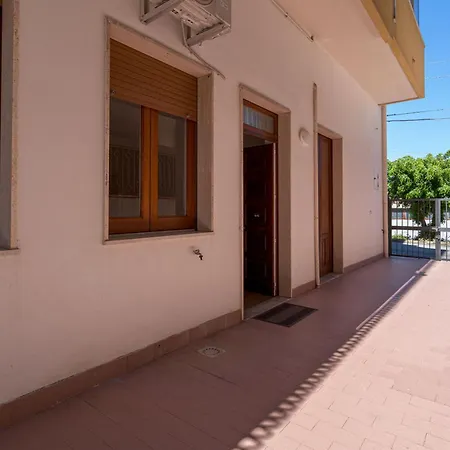 Casa Degli Oleandri Giardini Naxos
