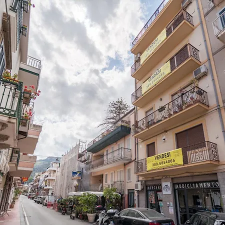 Casa Degli Oleandri Apartment *